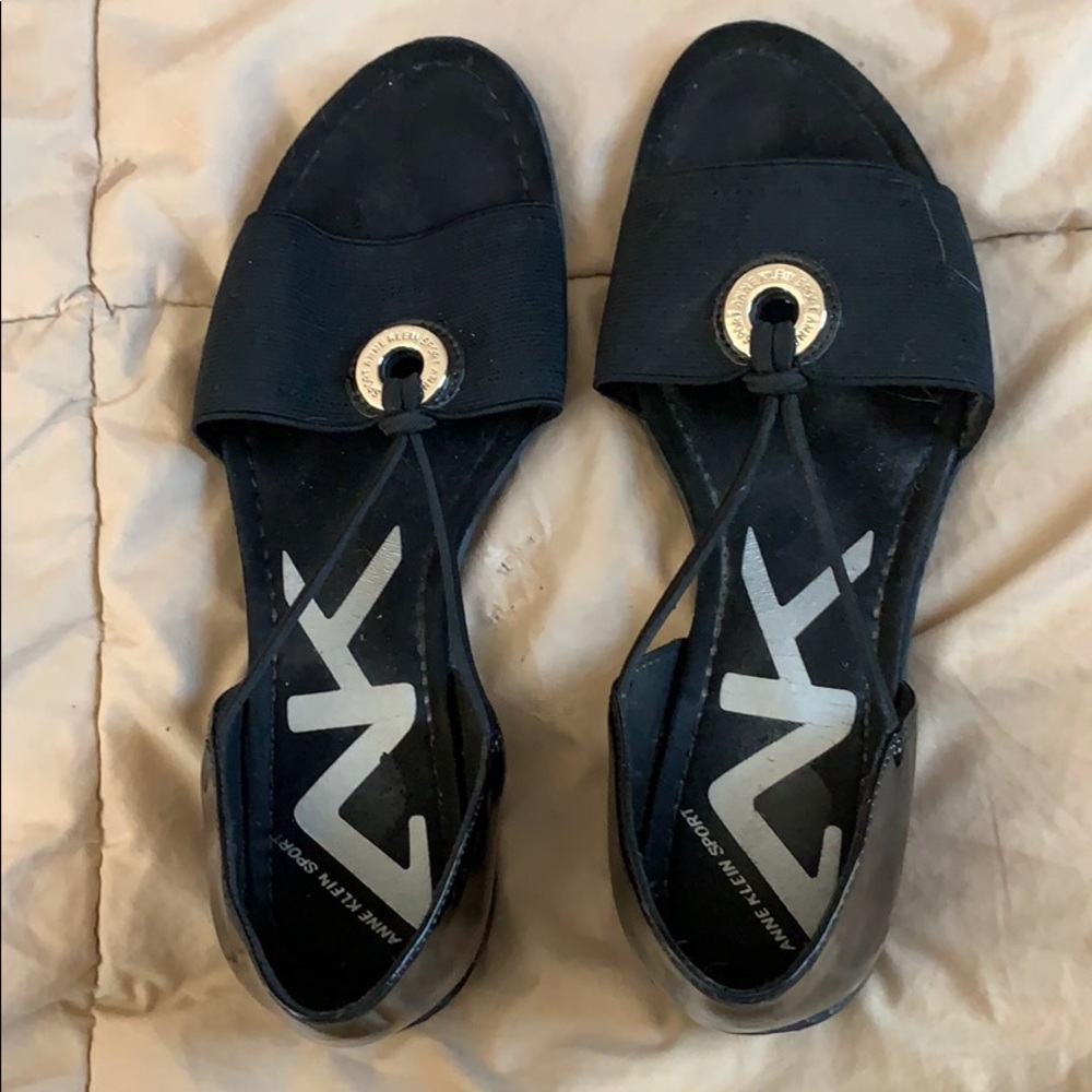 Woman’s shoe